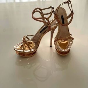 Alberto Venturini high heel pump, golgen color, size 41 or size 10 in womens